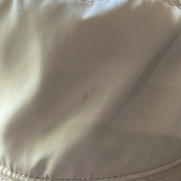 STEVE MADDEN Satin Lined Nylon Bucket Hat w Logo and stitching Beige - Picture 10 of 10